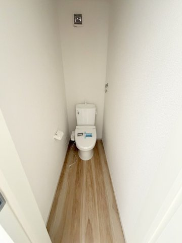三郷市戸ケ崎1丁目　新築戸建　全2棟　2号棟のトイレ|2階のトイレです