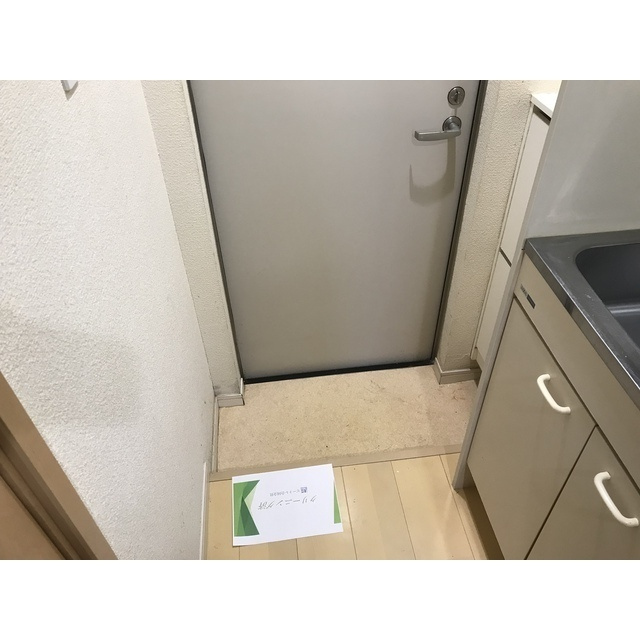 コーポたかなみの玄関|きれいな玄関です