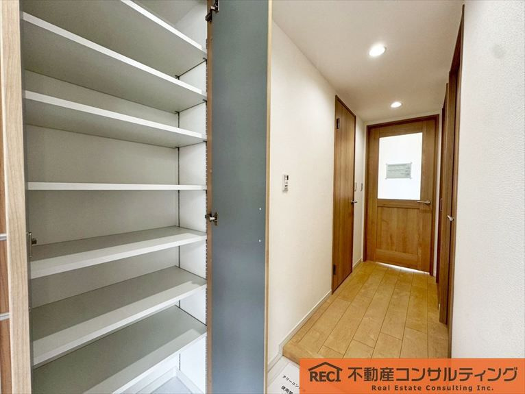 コボリマンション夙川老松台D棟の収納