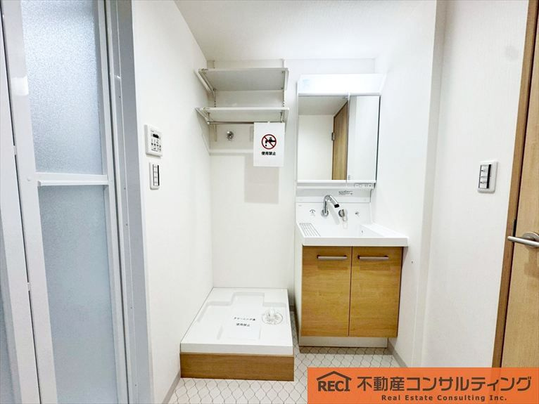 コボリマンション夙川老松台D棟の独立洗面台
