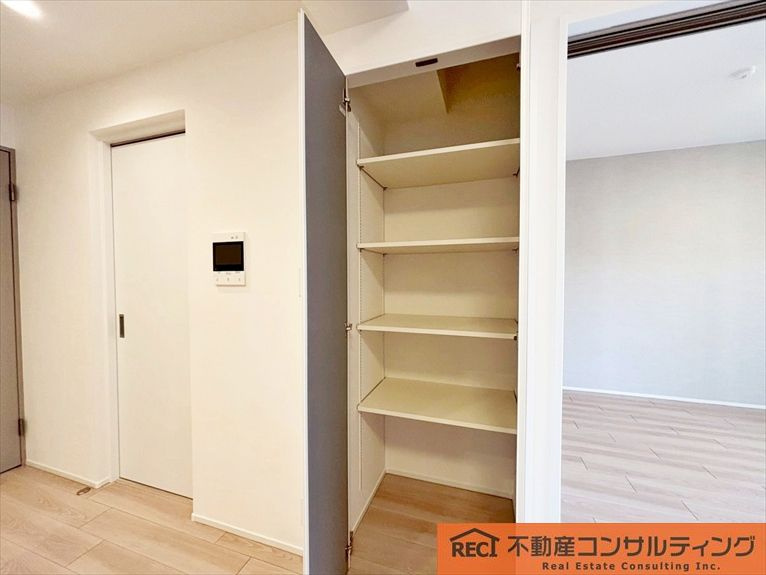 セレーノ見附の収納