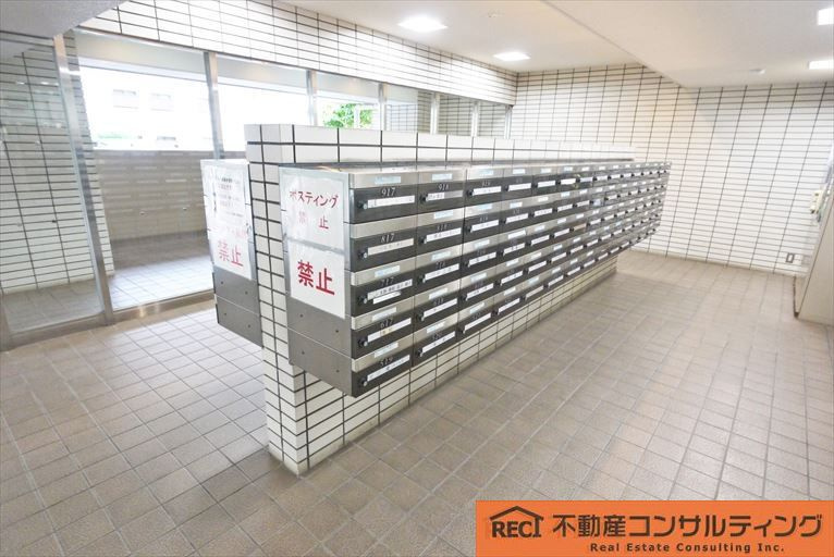 セレーノ見附の受付
