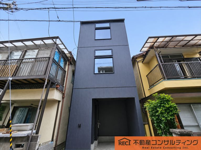 西宮市上田中町　新築戸建の外観