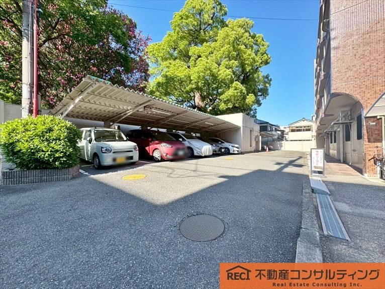 津門ハイデンスの駐車場