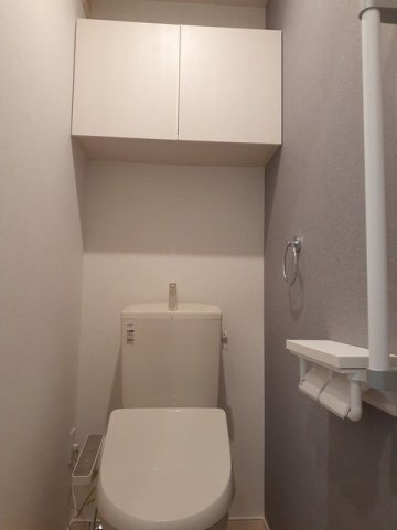 オールヴァリのトイレ|落ち着いたトイレです