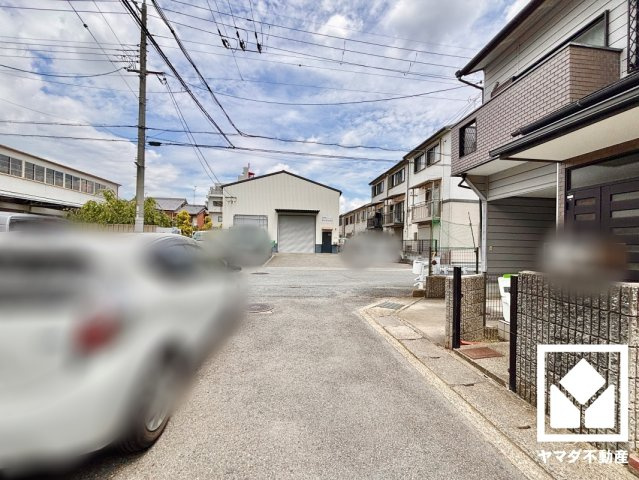 南区上鳥羽八王神町の前面道路含む現地写真