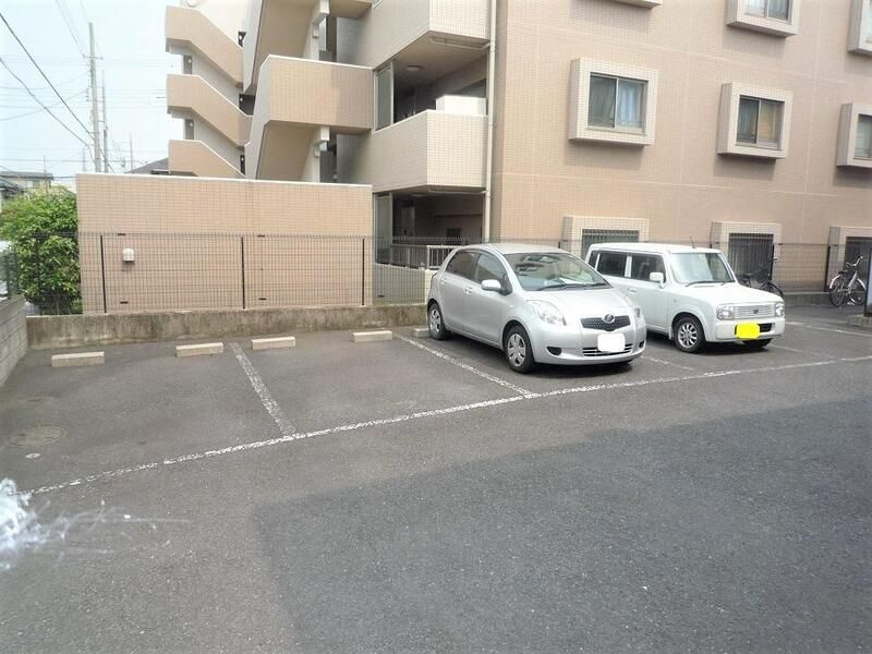 サンコーポ藍蓼（あいたで）Ａの駐車場