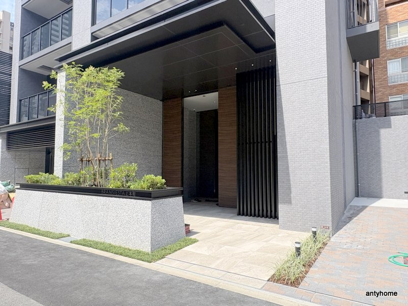 ブランシエスタ上本町　仲介手数料無料のエントランス