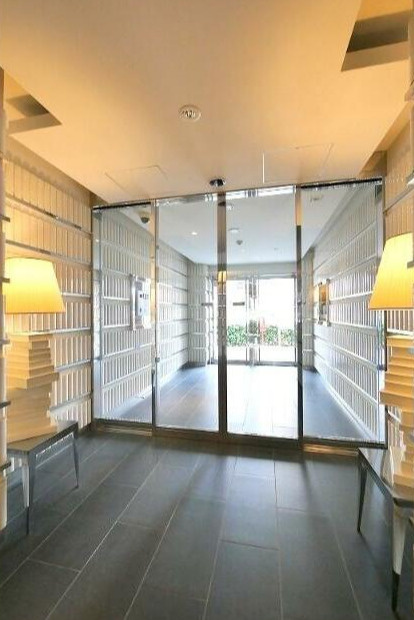 ＰＲＥＭＩＵＭ　ＣＵＢＥ　Ｇ　駒沢大学のロビー