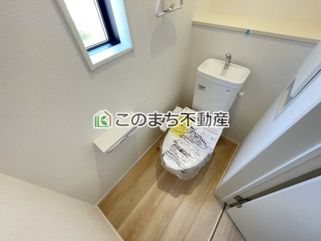 CRADLEGARDEN那須塩原市春日町第2のトイレ|同社施工物件の写真です。※建具やフローリング、その他仕様が違う場合がございます。