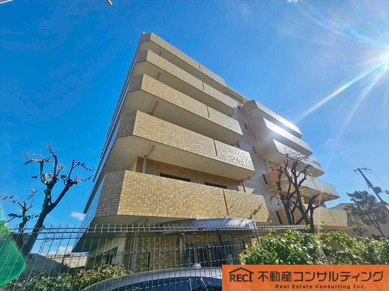 ロイヤルシャトー夙川公園の外観