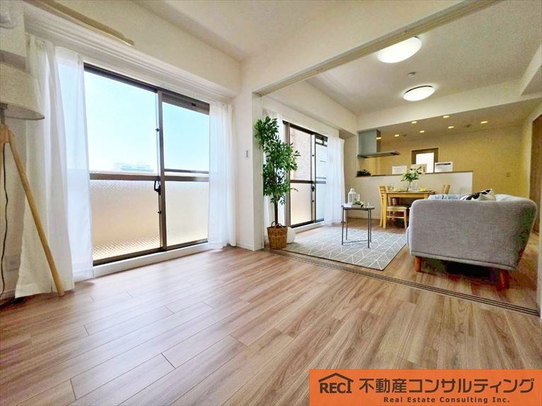 ワコーレ本山フラッツの居間・リビング