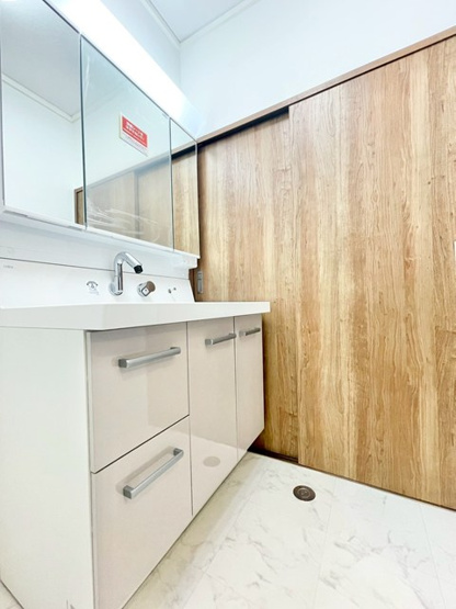 【独立洗面台】 | 公社山田西A住宅A２棟 | 弊社のファイナンシャルプランナーより、将来に向けた資金計画・住宅ローンの無料相談が皆様に大変ご好評頂いております！物件ご購入の前に、まずはお気軽にご相談くださいませ。