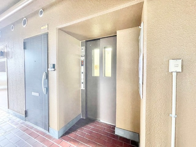 【その他共用部分】 | ライオンズマンション第7江坂 | 現在ご返済中のカーローン・カードローン・教育ローンなどを住宅ローンに一本化したり、家具家電購入費用・引越し費用を住宅ローンと組み合わせるなど、お客さまにメリットの多い住宅ローンのご提案が可能です。