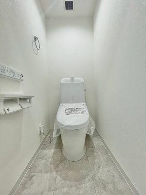 【トイレ】 | ライオンズマンション第7江坂 | こちらのサイトに掲載されている全ての物件が、当社にてご紹介可能です！気になる物件がありましたら、弊社スタッフまでお気軽にお問合せ下さいませ。