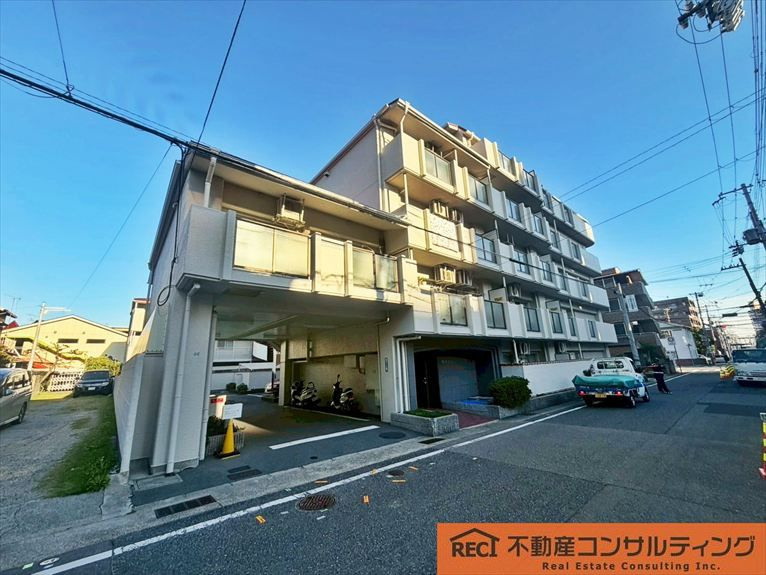 甲南グランドハイム本山の外観