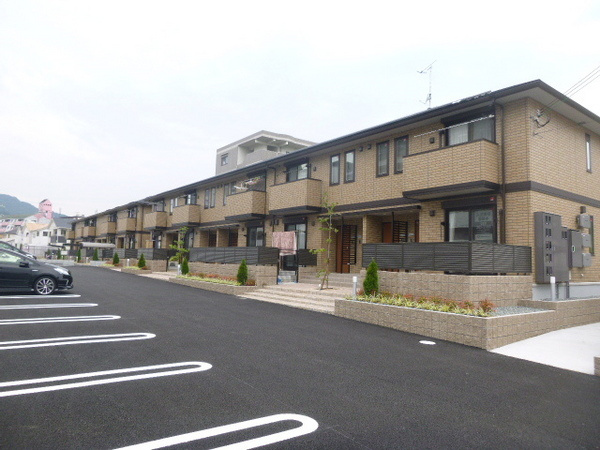 クローバー青山の駐車場|南向きで日当たり良好