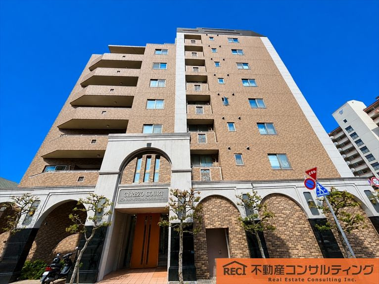 セレッソコート甲南森南町の外観