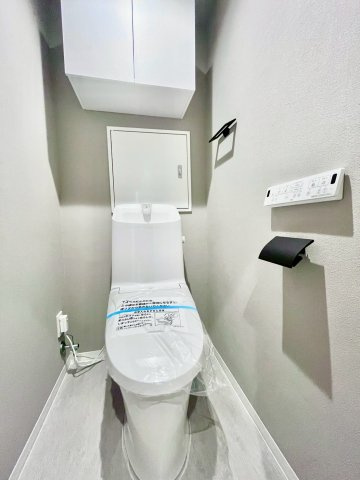 コープ戸山台のトイレ|トイレには快適なウォシュレット付き！

現地ご見学希望・資料請求などお気軽にお問い合わせ下さい！
03-5990-5201
