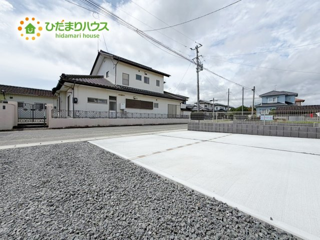 いわき市勿来町窪田町通1丁目第1　新築戸建　2号棟の駐車場|時間がない時もらくらくと車の出し入れができる並列駐車場を完備！！