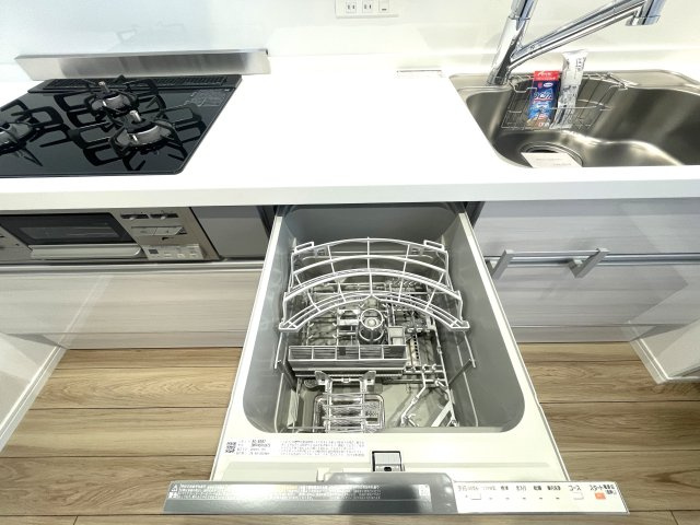 ライオンズマンション長住南第2のキッチン|
食洗器付きのキッチン♪
日々使うものだからからこその、こだわりの設備にしております☆

