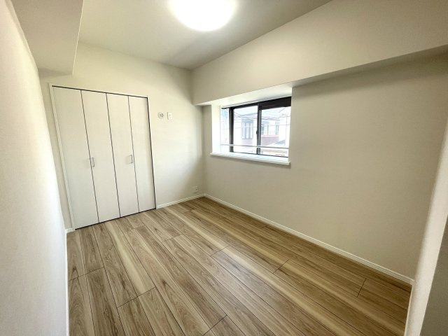 ライオンズマンション長住南第2の洋室|お子様のお部屋や書斎によさそうです☆
