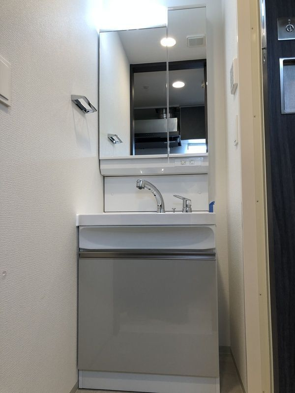 大阪市西区九条２丁目の賃貸マンションの洗面所