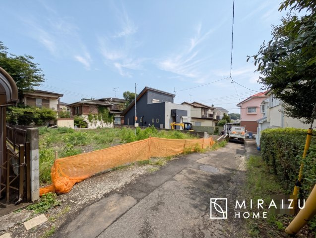 【外観】 | プライバシー性と開放感を高める住環境。陽当たりの良い開かれたロケーションを活かし、心地よい暮らしをプランニング