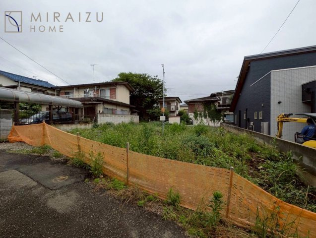 【外観】 | 青く澄み渡った綺麗な空と、陽の光をたっぷりと受ける、そんな新築住宅で新生活をスタートしてみませんか？見学・ご相談等、ミライズホーム(株)までお気軽にご連絡下さい♪