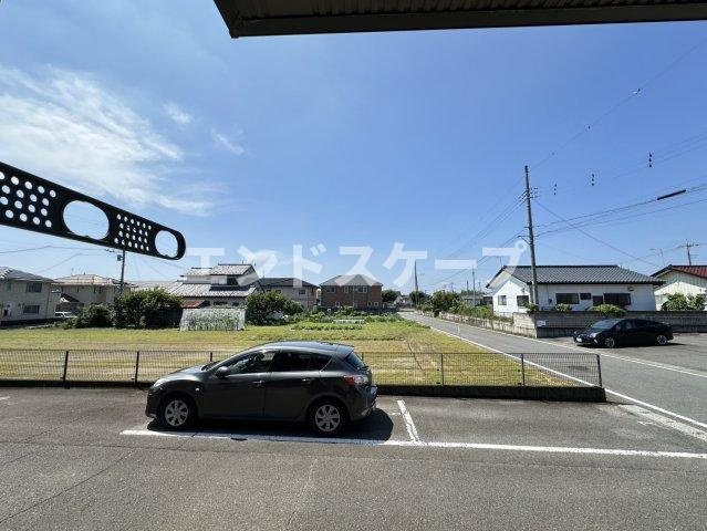 グランドゥールの駐車場|高崎、前橋のお部屋探しはエンドスケープまで！お客様の理想お聞かせ下さい♪