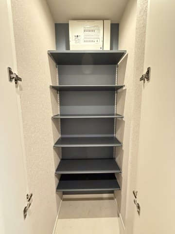 Ｍａｉｓｏｎ　Ｓａｒｋｌａｎｄ　メゾンサークランドの玄関|★シューズクローゼット★家具家電付きの物件です★