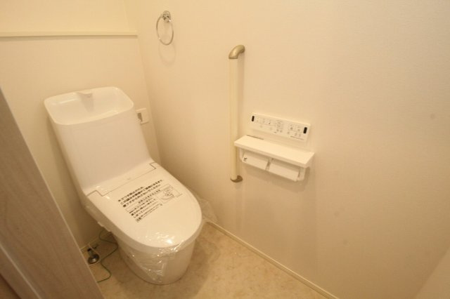 瀬戸東町　新築戸建　2号棟　（全2区画）のトイレ|2Ｆ　