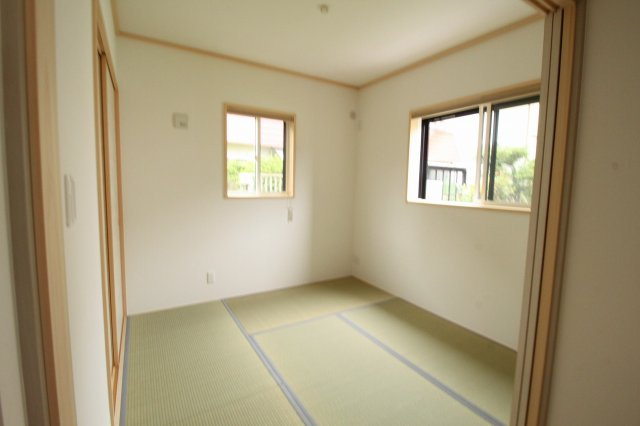 瀬戸東町　新築戸建　2号棟　（全2区画）の和室|1Ｆ　4.5帖
