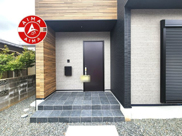 福岡市東区大岳2丁目第2-1棟（1号棟）の玄関|おでかけの時も帰った時も、「我が家」を最初に感じでもらえる素敵な空間に。
