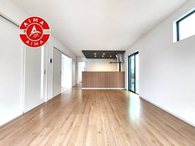 福岡市東区大岳2丁目第2-1棟（1号棟）の居間・リビング|多くの時間を過すことになるリビングだからこそ、いつも穏やかな空間・解放感が味わえ毎日が充実します。