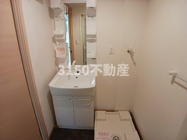 ＦＲＡＮＣ　ＢＩＲＤの洗面所|忙しい朝には欠かせない洗面所です