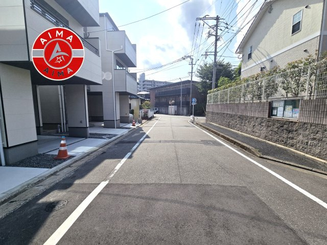 福岡市博多区光丘町3丁目第1-2棟（2号棟）の外観|前面道路含む現地の写真です。