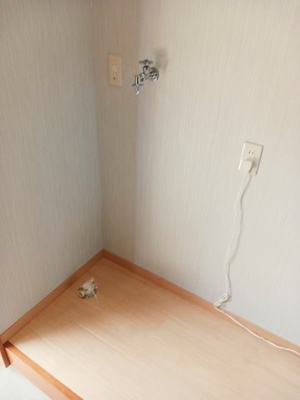 【設備】 | レセオ華園 | （洗濯機置き場）