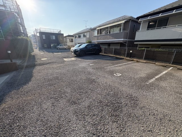 木崎台マンションの駐車場