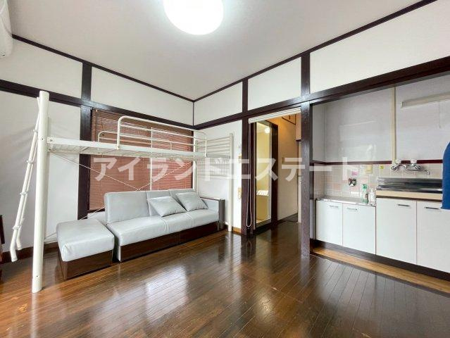 グリーンハウス上野毛　駅近　角部屋　通風良好の居間・リビング