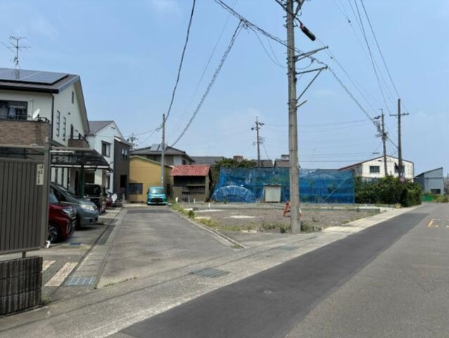 売土地　静岡市駿河区下川原の前面道路含む現地写真
