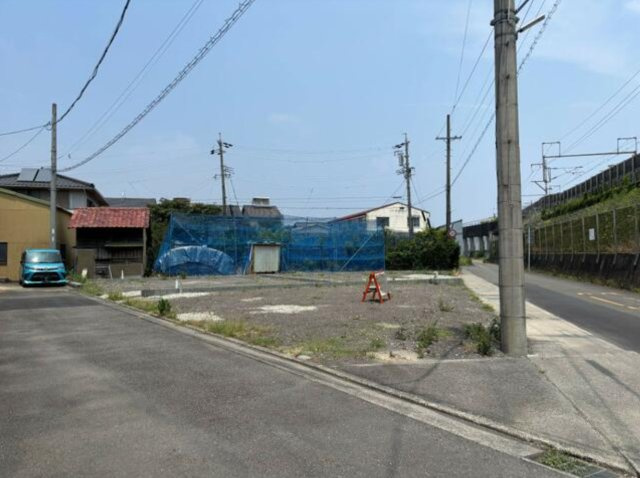 売土地　静岡市駿河区下川原の前面道路含む現地写真