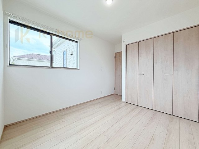 ひたちなか市津田　新築戸建て　A号棟の洋室|全居室に収納を完備♪スッキリとした快適な居住空間を確保！