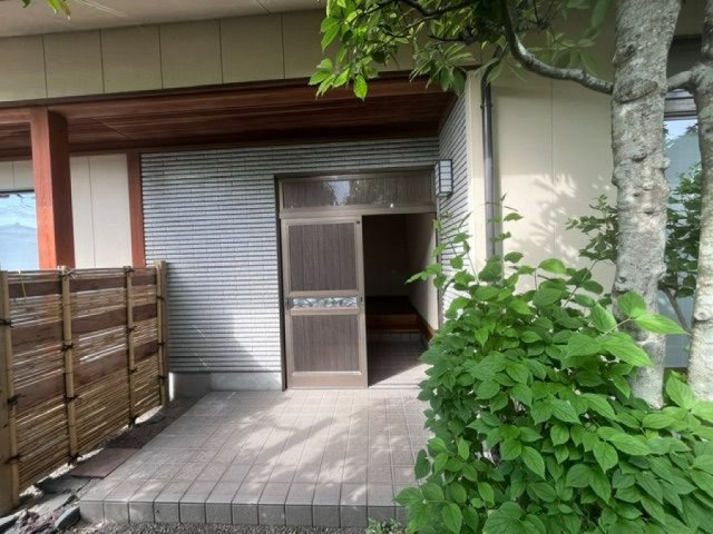 大島町馬場尻の玄関