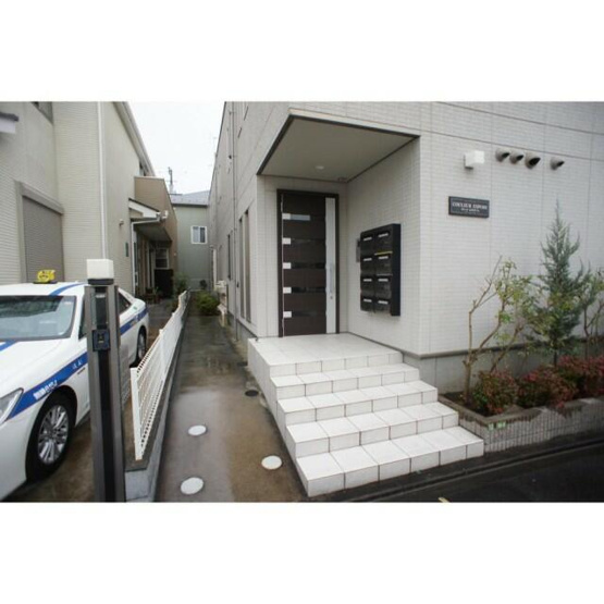 【エントランス】