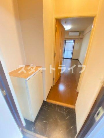 大阪市淀川区三国本町２丁目の賃貸マンションの玄関