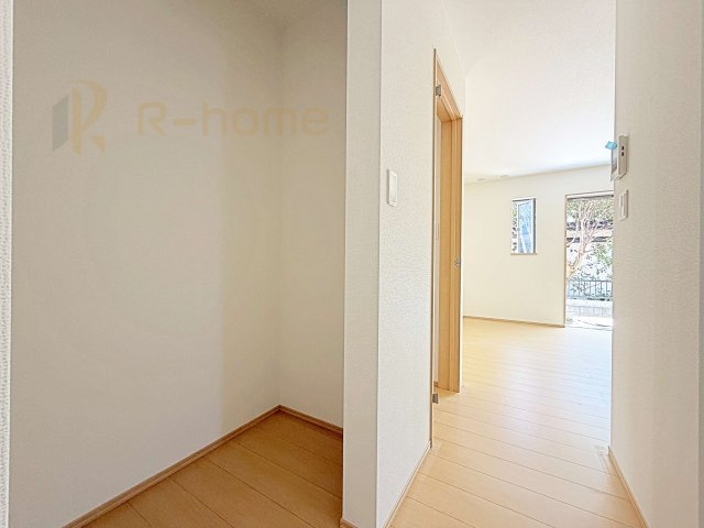 ひたちなか市津田　新築戸建て　B号棟の収納|キッチンにはパントリーを設置！キッチン回りの整理整頓の悩みも解決♪