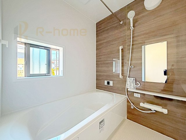 ひたちなか市津田　新築戸建て　B号棟の浴室|足を伸ばしてもゆったりできるバスルーム♪機能性も取り入れて使い易さも保証します♪