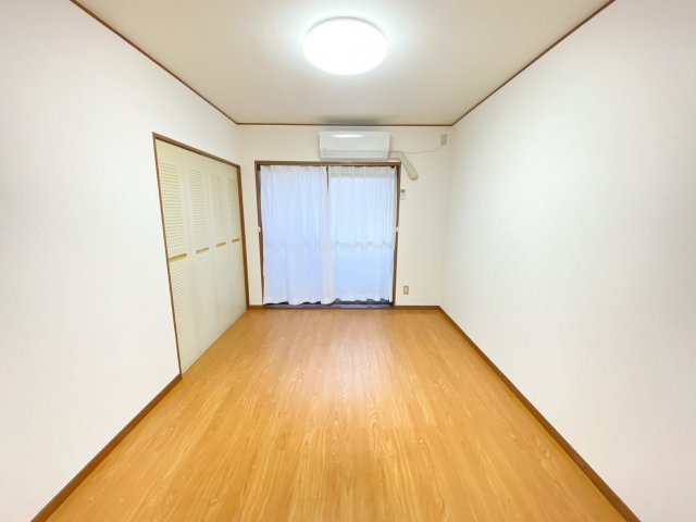 サニーハイツ住吉の居間・リビング