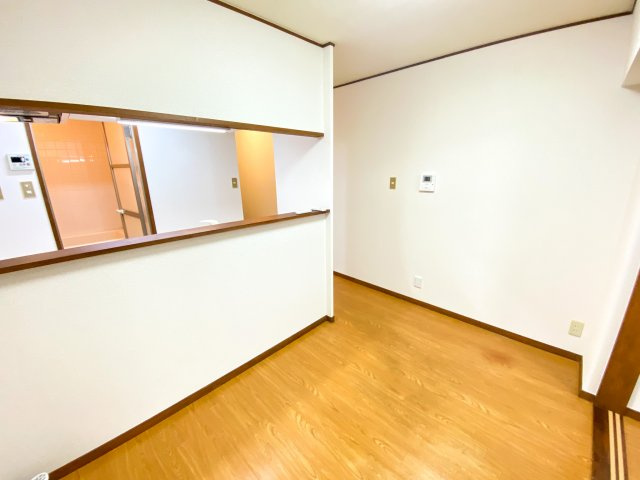 サニーハイツ住吉の洋室